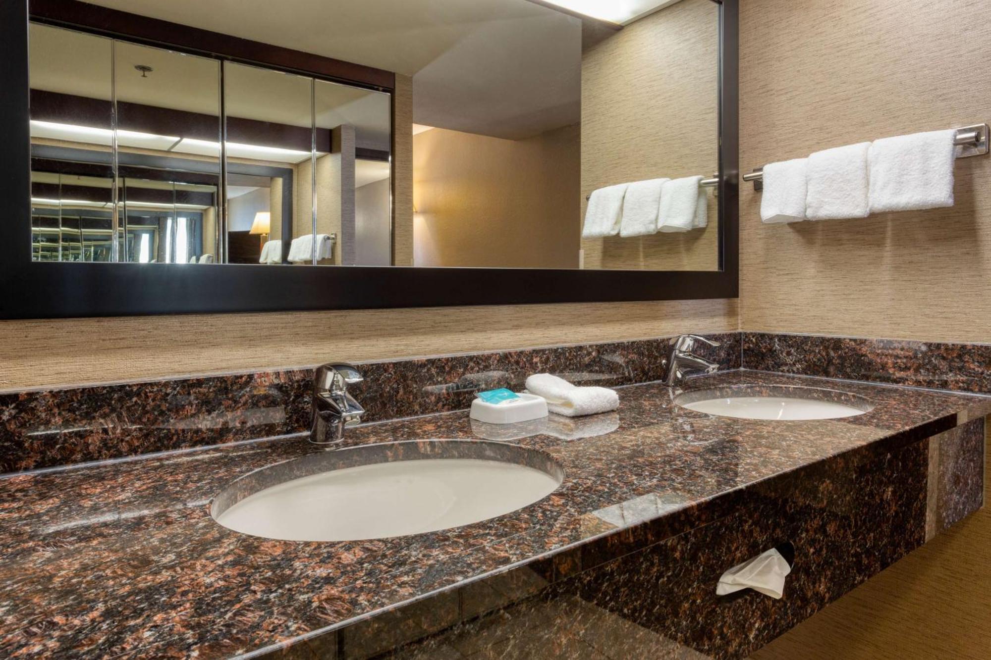 Drury Inn & Suites Atlanta 莫罗 外观 照片